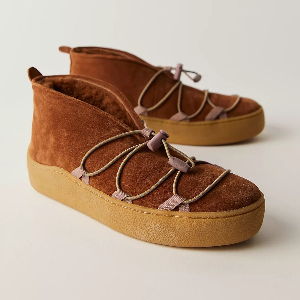 NWT FREE PEOPLE Snowdrop Micro Mukluk Boots!